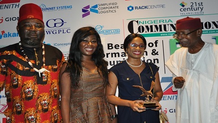 (L-r): Ken Nwogbo, publisher and CEO, Communication Week Media Limited; Chioma Melone, online business and marketing; Faith Pella, head of Delivery at Cellulant Nigeria Limited, both from Cellulant, receiving the award presented by Chris Uwaje, director-general, Delta State ICT Hub and former president of ISPON.